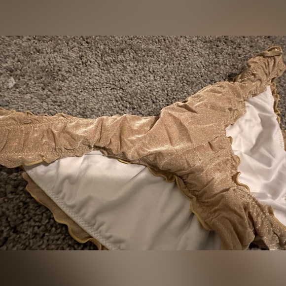 Victoria’s Secret bikini bottoms size L - Picture 2 of 2